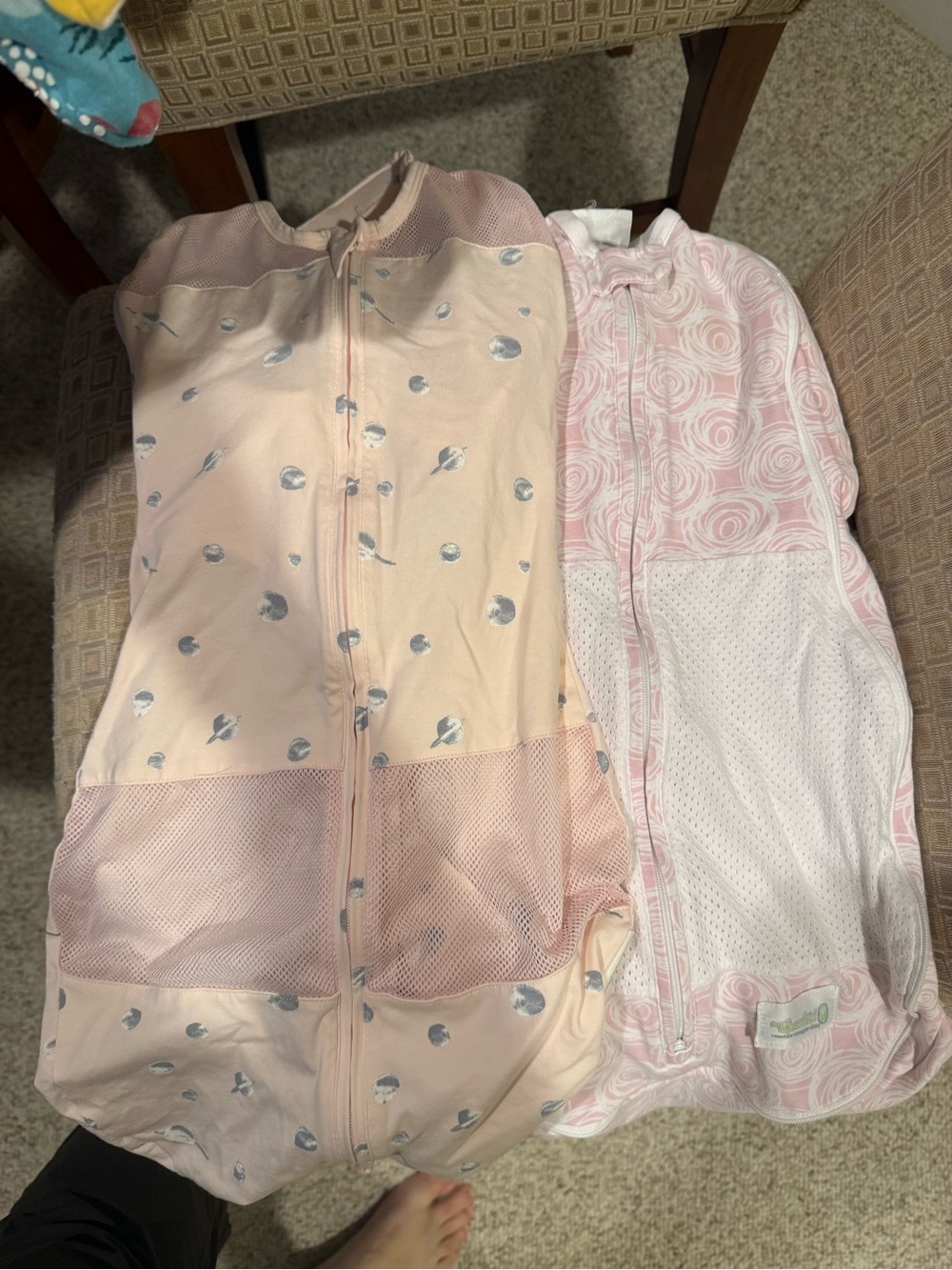Baby Girls' Pink Swaddles Soft Zippered Swaddles Happiest Baby L & Grow into me
